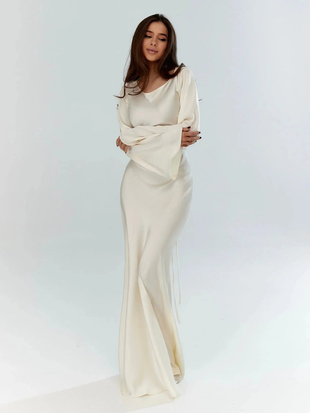 Fitted Maxi Occasion Dress with Flared Sleeve Cuffs for Women