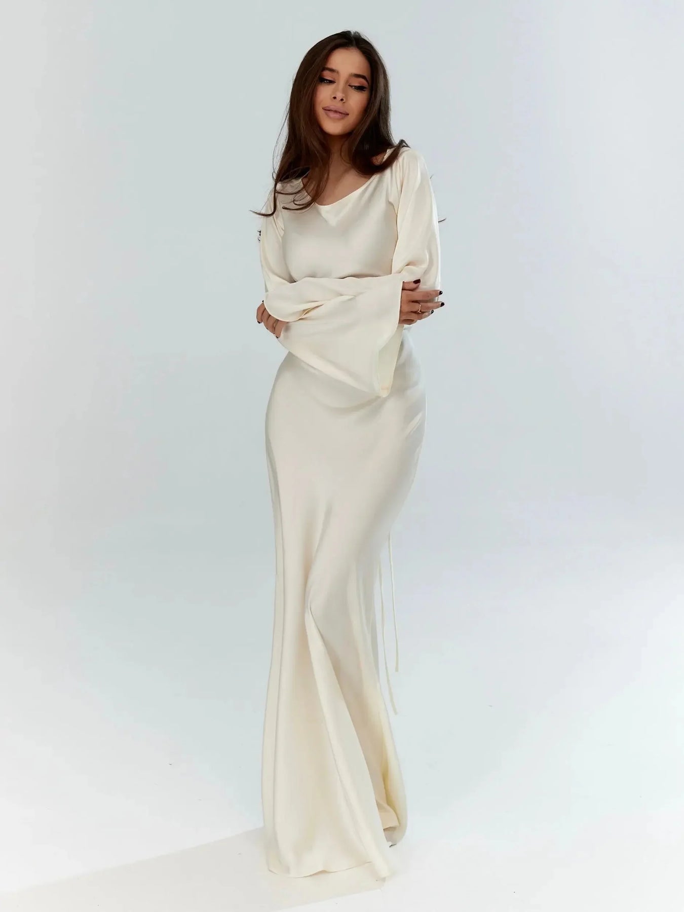 Fitted Maxi Occasion Dress with Flared Sleeve Cuffs for Women