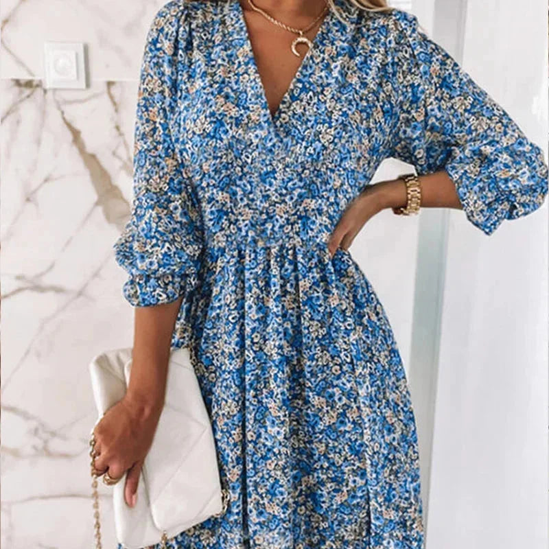 Floral Women's Mini dress with V-neck and flared sleeves