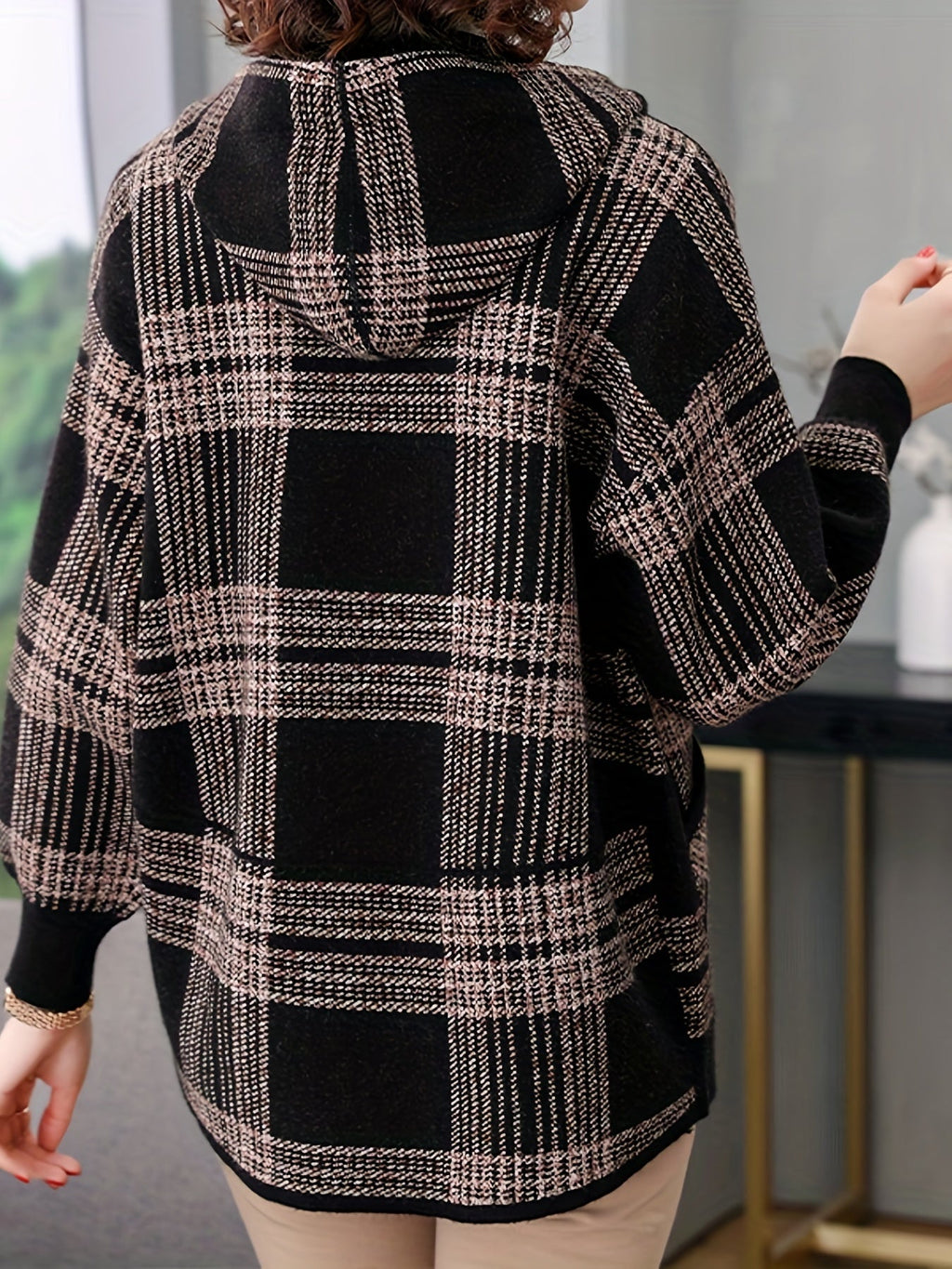 Hooded Jacket with Check Pattern and Zip Front for Womens