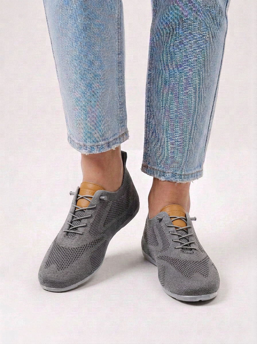 Knit Trainers with Breathable Mesh and Laces for Mens