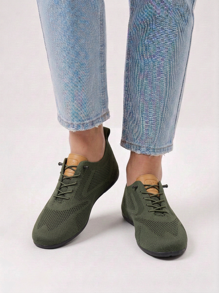 Knit Trainers with Breathable Mesh and Laces for Mens