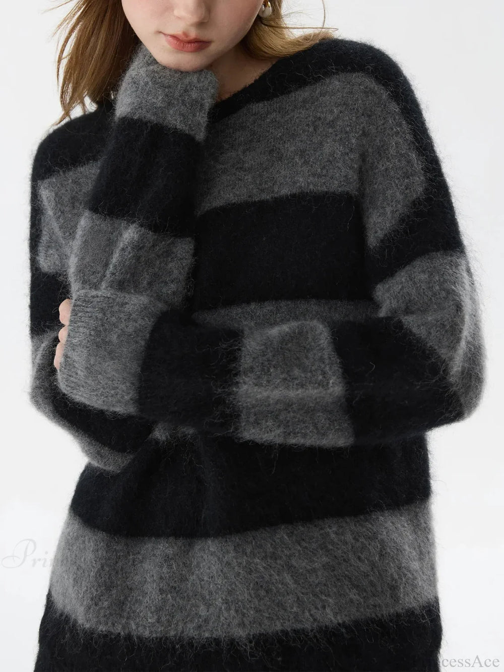 Striped Jumper with Fuzzy Texture and Crew Neck for Womens